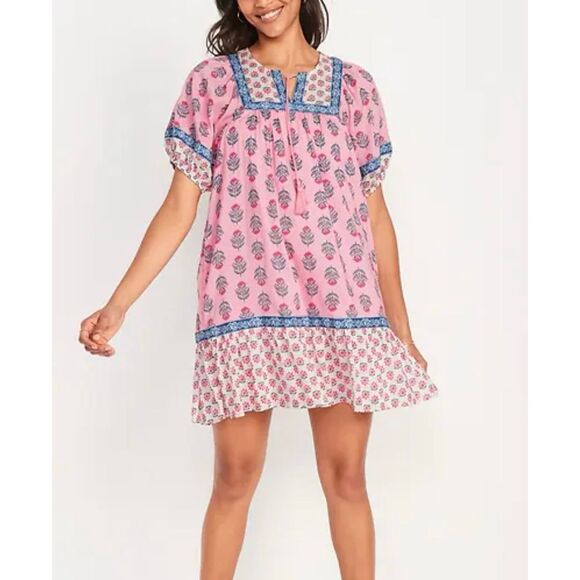 Old Navy Dresses & Skirts - Old Navy pink block printed puff sleeve dress small